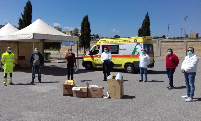 Coronavirus: il Gruppo "Frates" ha donato mascherine e tute all'ospedale di Niscemi